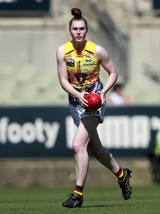 Sarah Allan in action this season against carlton. Picture: Dylan Burns/AFL Photos via Getty Images