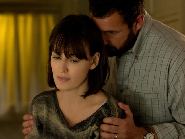 Left to right: Rosemarie DeWitt plays Helen Truby and Adam Sandler plays Don Truby in MEN, WOMEN & CHILDREN, from Paramount Pictures and Chocolate Milk Pictures..PBD-02592R