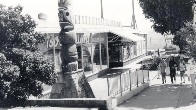 A totem pole at the Totem Shopping Centre at Balgowlah. Photo Northern Beaches Library