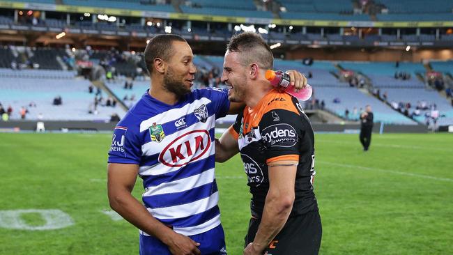 Moses Mbye will join former teammate Josh Reynolds at the Tigers.