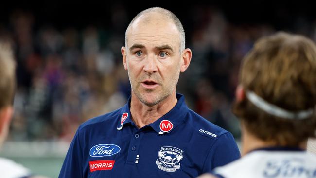 MELBOURNE, AUSTRALIA - MAY 04: Steven King, Assistant Coach of the Cats addresses his players during the 2024 AFL Round 08 match between the Melbourne Demons and the Geelong Cats at The Melbourne Cricket Ground on May 04, 2024 in Melbourne, Australia. (Photo by Dylan Burns/AFL Photos via Getty Images)