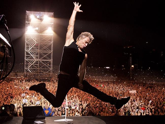 Bon Jovi performs at Park HaYarkon in Tel Aviv on 2015. Picture: David Bergman / www.TourPhotographer.com