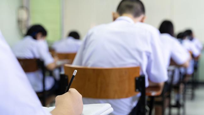 More Victorian students are choosing to finish off their schooling, with the state’s dropout rate the lowest it’s been since 2018.
