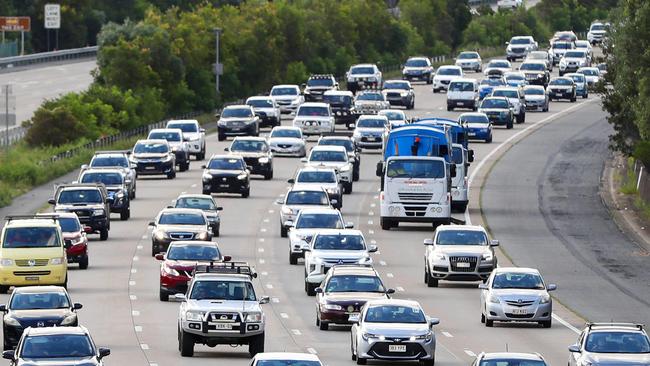 Just before peak hour — M1 traffic southbound at Helensvale. Picture: NIGEL HALLETT.