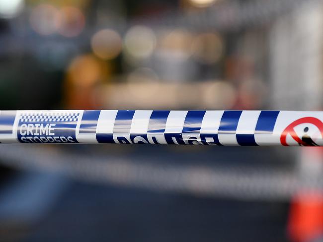 Police continue to search a home in Surry Hills, Sydney, Friday, August 4, 2017. Two men will face court on Friday in relation to a Sydney-based terror plot to bring down a plane, which included an aborted attempt to place an improvised explosive device on a flight out of Sydney. (AAP Image/Joel Carrett)