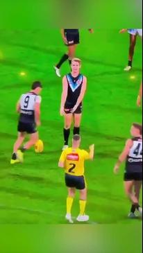 Annoyed Port midfielder wants umpire to call time wasting free kick