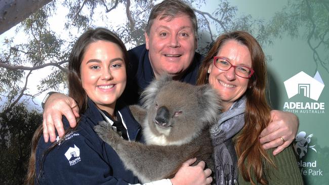 Chris Daniels at Cleland with wife Sandra Orgeig, Prof of Pulmonary Biology UniSA, and daughter Alexandra.