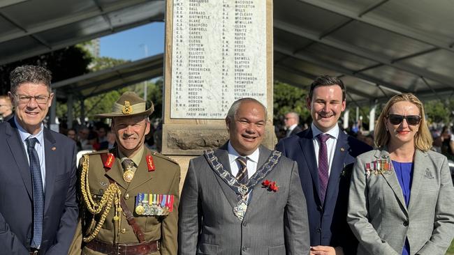 Southport Anzac Day service. (L-R Southport MP Rob Molhoek, Army Reserve Major General Stephen Porter AO AM, Mayor Tom Tate, Member for Bonney Sam O’Connor and Cr Brooke Patterson)