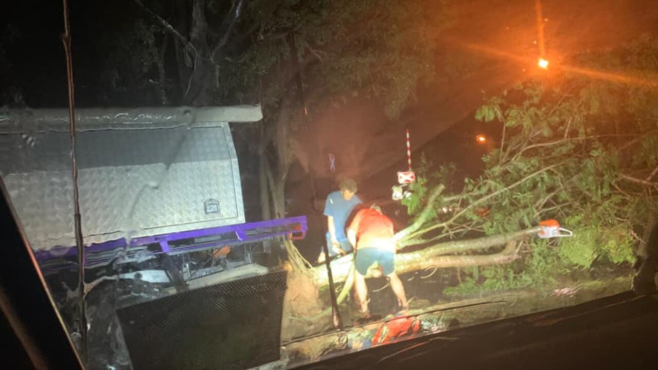 Indijana Jdmm Mckenzie shared this image from tonight's storm.