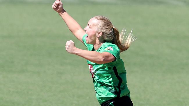 Kim Garth took 3-0 against for the Melbourne Stars against the Sydney Thunder in Launceston (Photo by Sarah Reed/Getty Images)