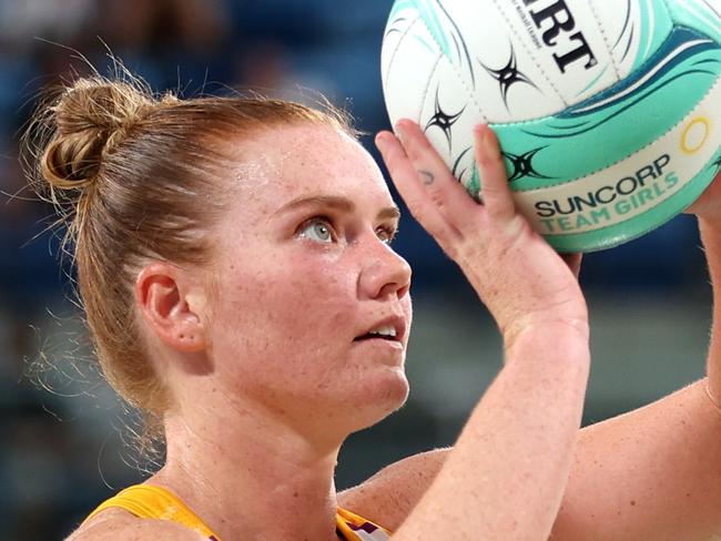 SYDNEY, AUSTRALIA - MARCH 24: Steph Fretwell of the Lightning shoots during the 2024 Suncorp Team Girls Cup match between the Lightning and the Fever at Ken Rosewall Arena on March 24, 2024 in Sydney, Australia. (Photo by Mark Metcalfe/Getty Images for Netball Australia)