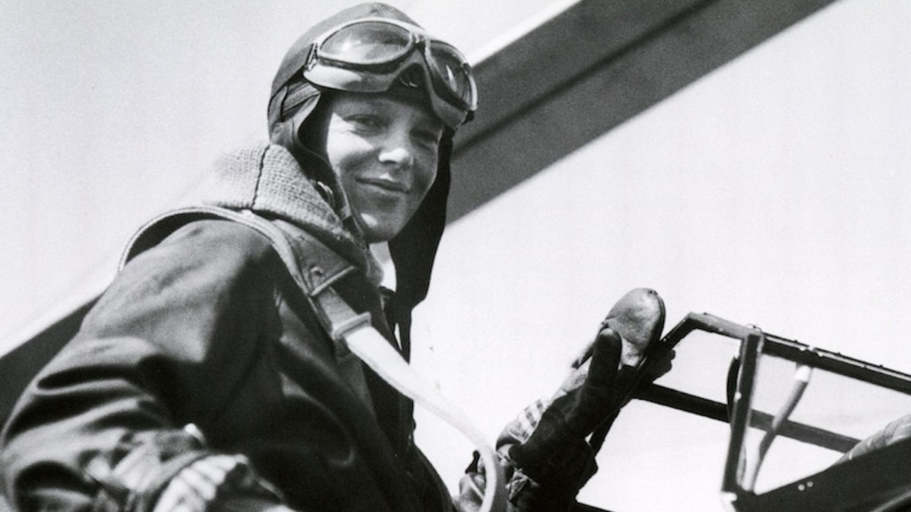 Amelia Earhart was the first female aviator to fly non-stop across the United States.