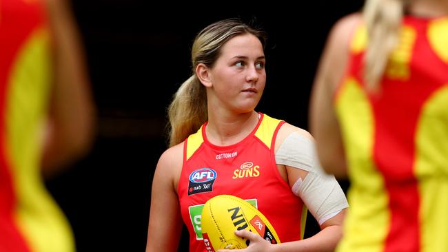 GOLD COAST, AUSTRALIA - FEBRUARY 04: Dee Heslop during a Gold Coast Suns AFLW training session on February 04, 2020 in Gold Coast, Australia. (Photo by Chris Hyde/Getty Images)