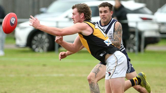 Dylan Clarke in action for Heidelberg. Picture: Hamish Blair