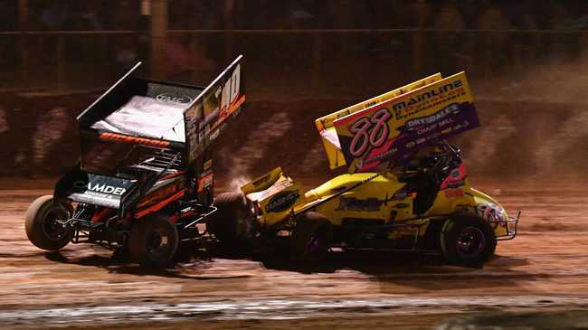 Maryborough Speedway World Series Sprintcars - Rusty Hickman cops a shunt from David Murcott.Photo: Alistair Brightman. Picture: Alistair Brightman