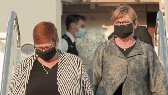 Marise Payne, left, and Linda Reynolds arrive in Washington ahead of AUSMIN 2020 wearing protective masks. Picture: Twitter