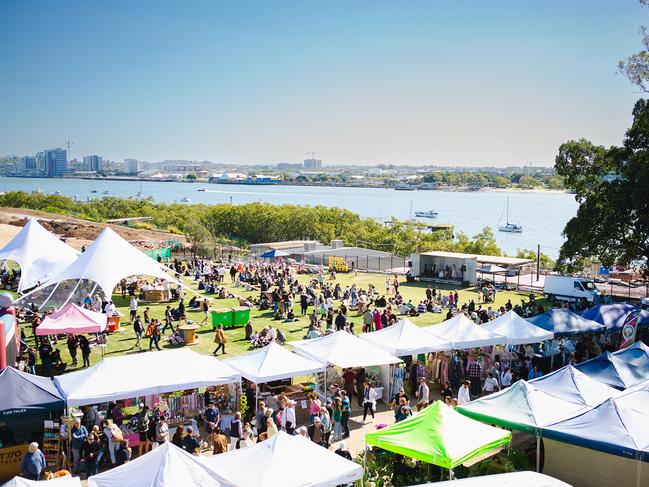 The crowd at the inaugural Rivermakers Markets.