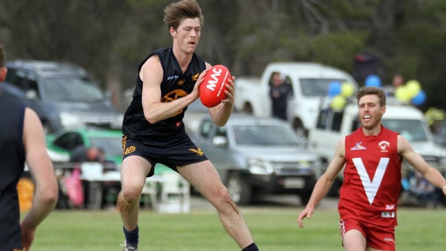 Hewett in action for the Eagles. Picture: Peter Argent