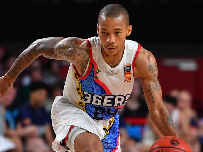 36ers star Jerome Randle has suffered what appears to be a serious knee injury. Picture: Getty Images