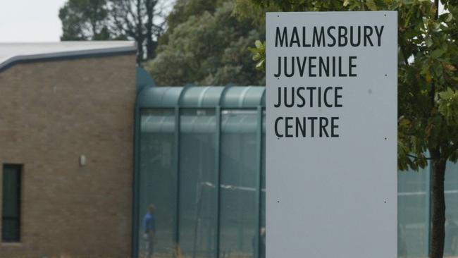 Seven youths escaped from Malmsbury Juvenile Justice Centre, with three remaining on the run.