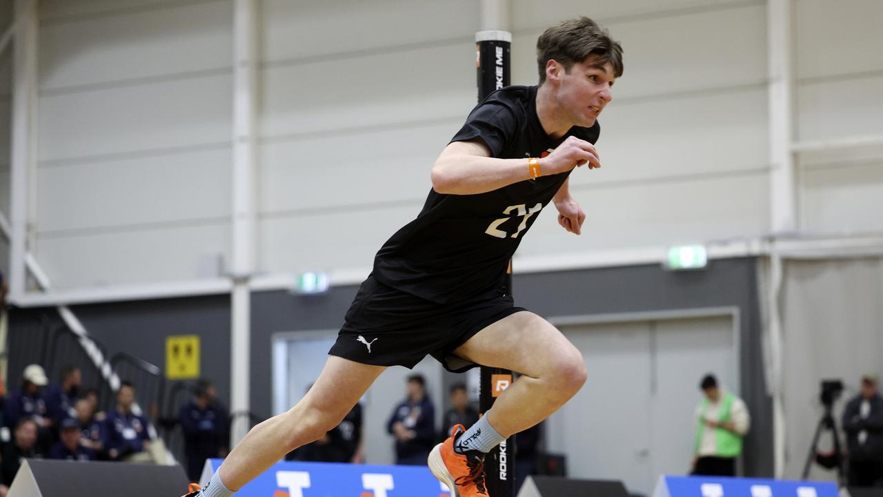 MELBOURNE, AUSTRALIA - OTOBER 06: Christian Moraes  in action during the 2024 AFL National Draft Combine at Melbourne Sports and Aquatic Centre on October 06, 2024 in Melbourne, Australia. (Photo by Martin Keep/AFL Photos)