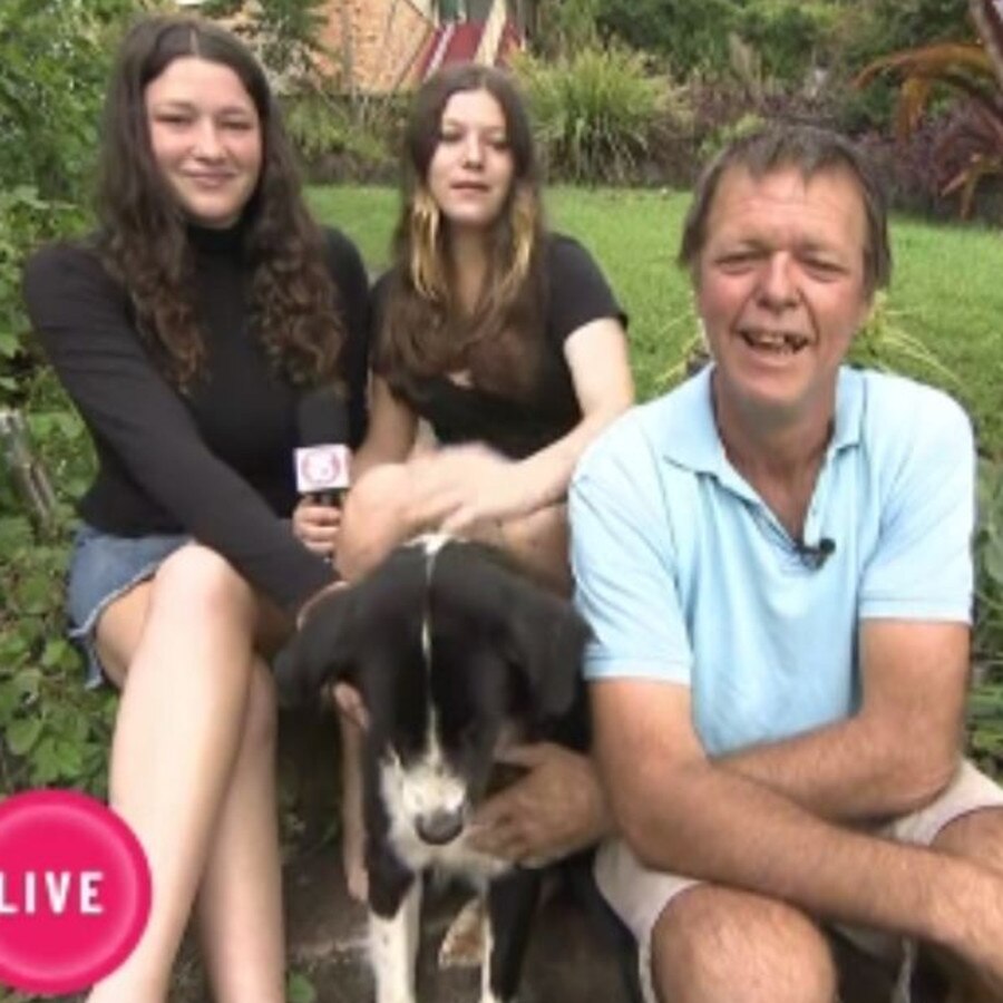 Mark and his daughters were overjoyed to have their beloved pet back.