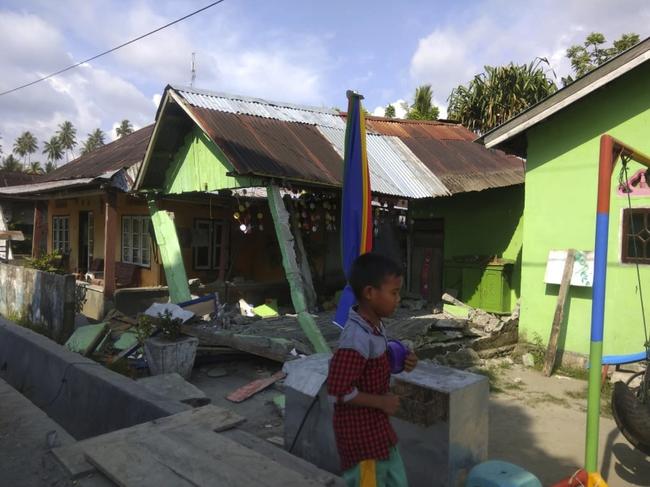 A house sits damaged after an earthquake, in Donggala, central Sulawesi, Indonesia. Picture: AP