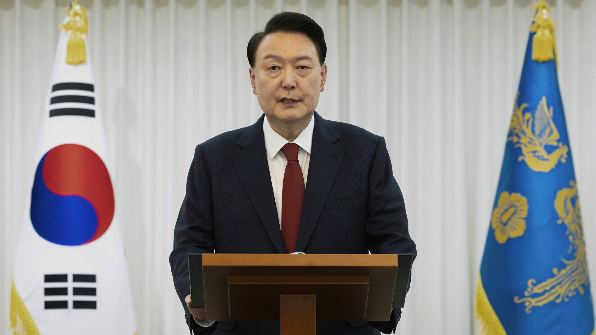 South Korean investigator vows to capture impeached President amid arrest warrant