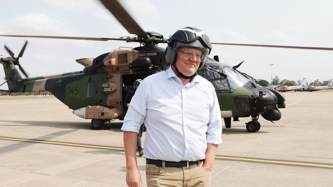 IPrime Minister Scott Morrison prepares to tour the Blue Mountains bushfires.