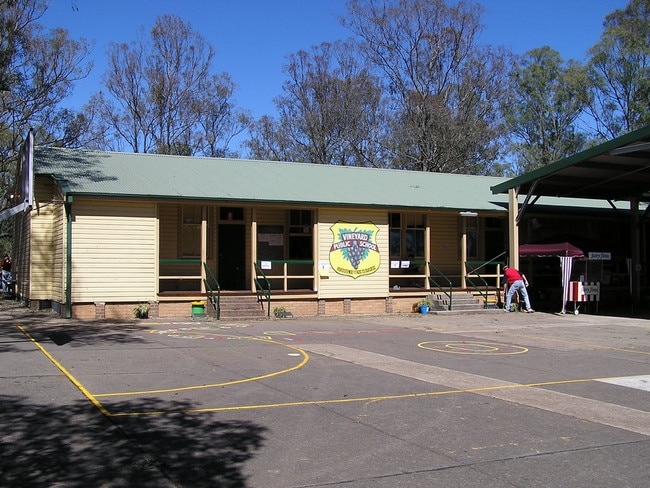 Vineyard Public School circa 2003. Picture: Rosemary Phillis/Blacktown City Libraries