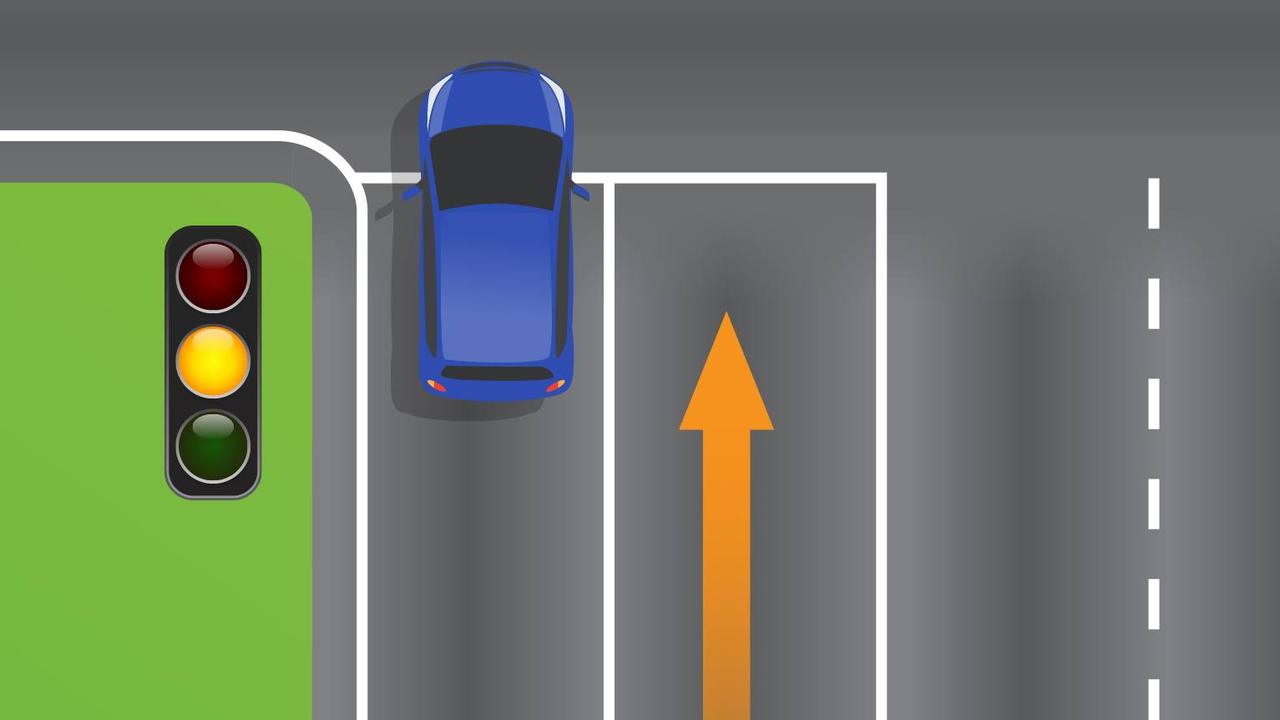 qld-road-rules-quiz-who-should-stop-at-a-yellow-light-news-au