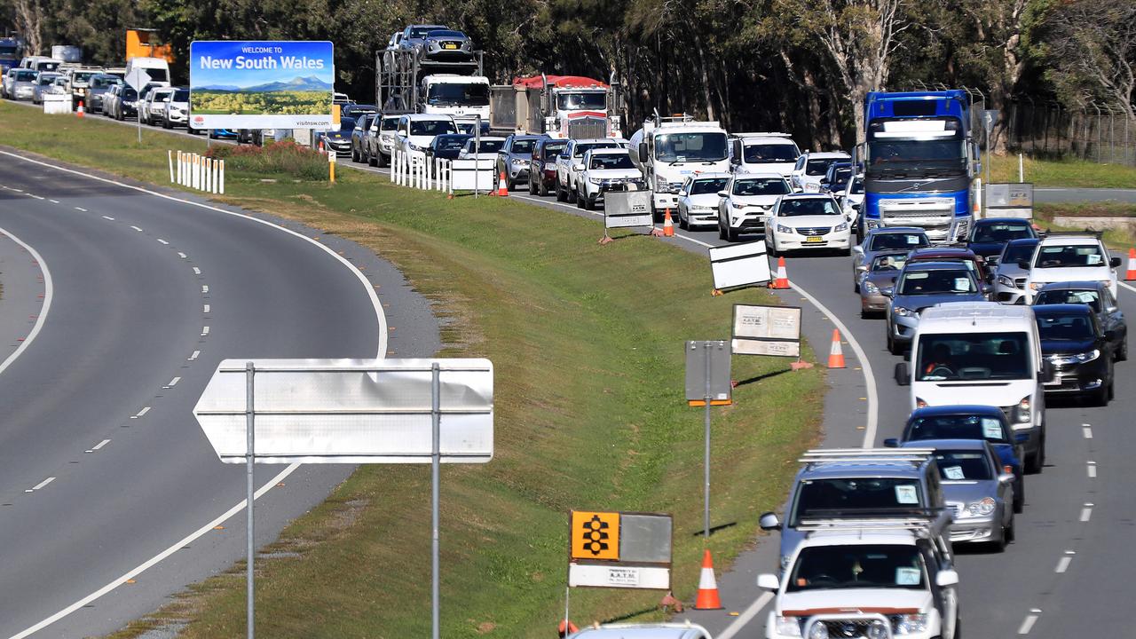 Qld border traffic: Police warn of delays as restrictions ...