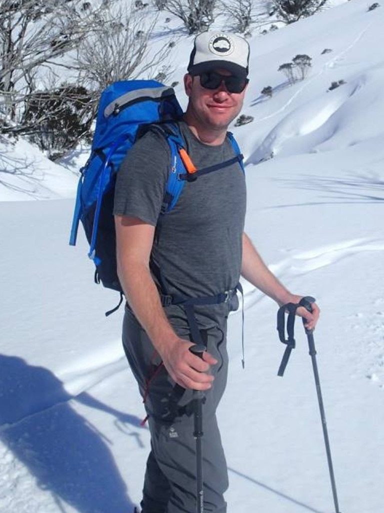 Nepal climbing death: Australian Michael Davis dies after freak ...