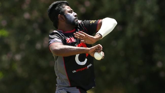 Mohomed Feshal in action for West Coburg. Picture: Hamish Blair