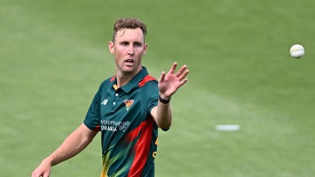 Stanlake in action for Tasmania in One-Day action. (Photo by Steve Bell/Getty Images)