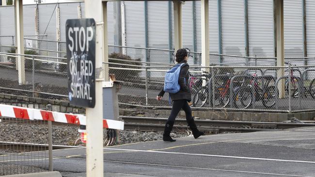 Melbourne S Boom Gates Disrupt Motorists For Up To 90 Minutes In Morning Rush Herald Sun