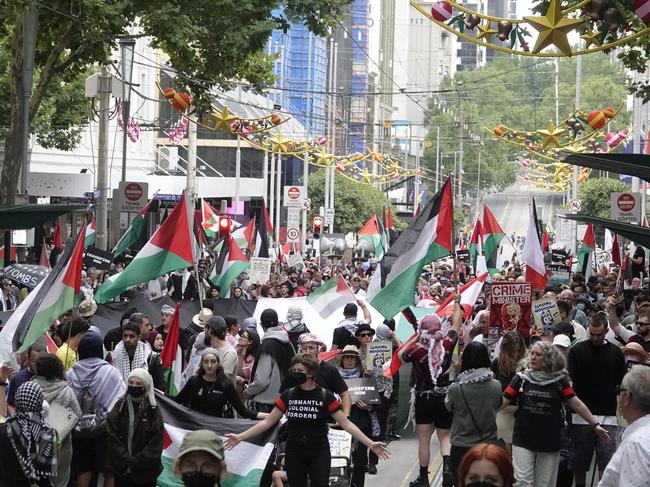 Palestine supporters gather in Melbourne. Picture : NCA NewsWire / Valeriu Campan