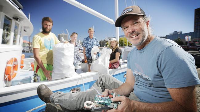 Plastic in Australia’s oceans: Clean up in Tasmania nets 100,000 pieces ...