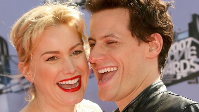 Actor Ioan Gruffudd and Alice Evans pictured together in 2007 at the MTV Movie Awards. Picture: Frederick M. Brown/Getty Images