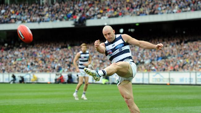 2011 Grand Final. Geelong v Collingwood. MCG. Josh Hunt goes bang.