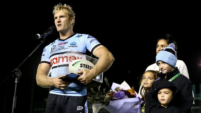 SYDNEY, AUSTRALIA – APRIL 01: Aiden Tolman of the Sharks talks to the crowd after playing in his 300th NRL match after the round four NRL match between the Cronulla Sharks and the Newcastle Knights at PointsBet Stadium on April 01, 2022, in Sydney, Australia. (Photo by Jason McCawley/Getty Images)