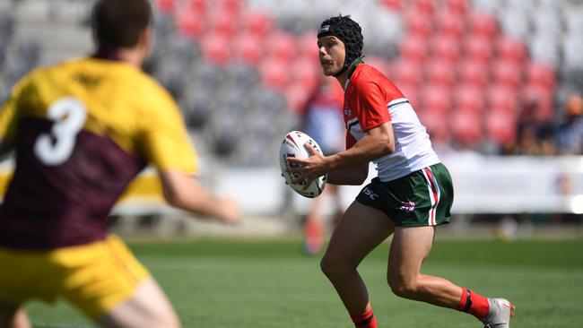 Coombabah State High product Harradyn Wilson carries the ball for Queensland Country under-16s in 2019. Picture: QRL Media