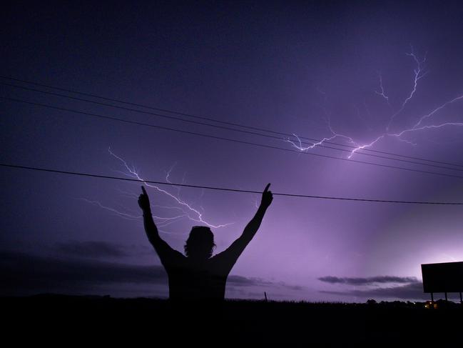 Counselling offered after Clinton school lightning strike