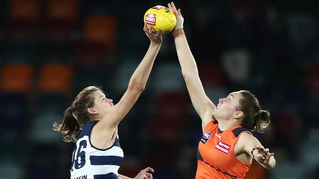 Erin Hoare and Erin McKinnon do battle in the ruck. Pic: Getty Images