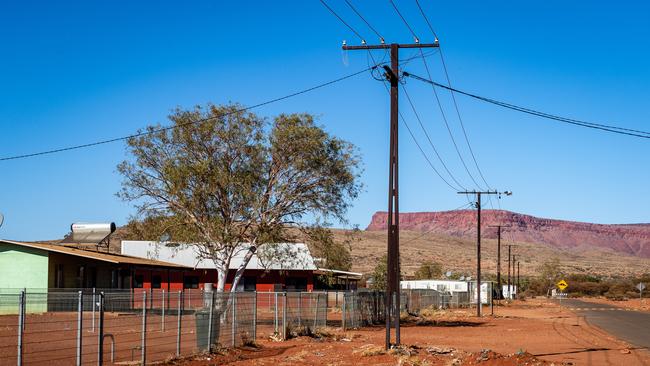 Street scenes in Walungurru (Kintore) NT.