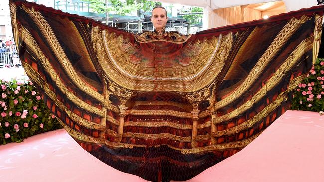 We like to imagine Jordan Roth was seen flapping around bright lights throughout the evening at the 2021 Met Gala. Photo: Jamie McCarthy/Getty Images)