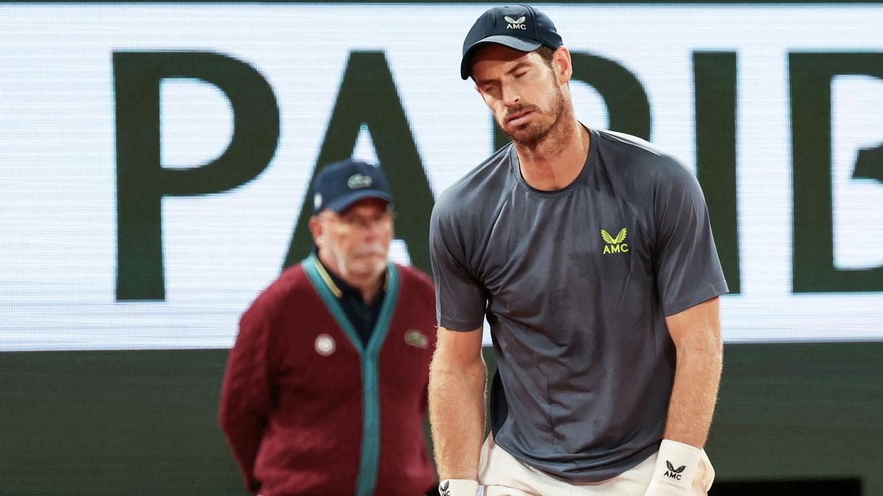 Andy Murray farewelled the French Open with a first round exit to Stan Wawrinka. (Photo by Alain JOCARD / AFP)