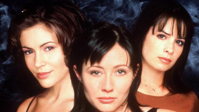 PIRATE: 1999 : Cast of TV show, actors (not in any order) Shannen Doherty, Alyssa Milano, & Holly Marie Combs from TV show "Charmed".