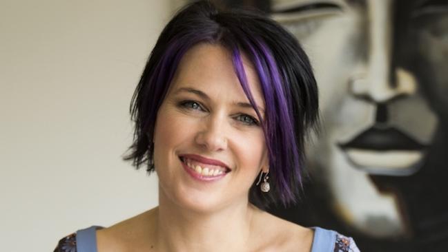 Many jobseekers forget to include a cover letter with their applications, according to HR specialist Karen Gately.