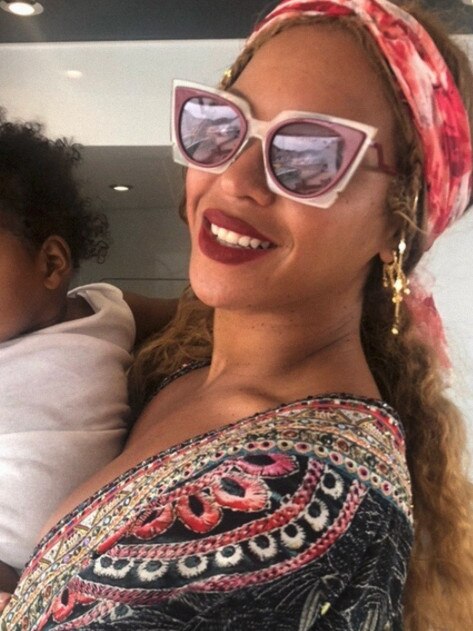 Beyoncé wears Camilla while vacationing in Europe.